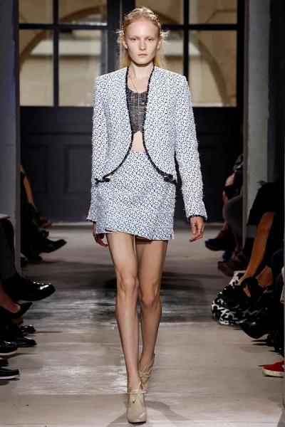 Look 25